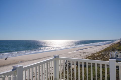 A home in North Topsail Beach