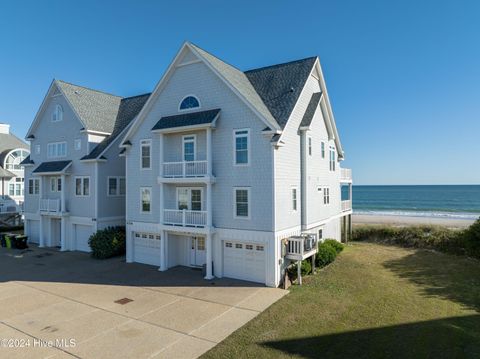 A home in North Topsail Beach