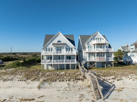 A home in North Topsail Beach