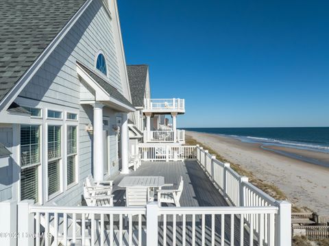 A home in North Topsail Beach