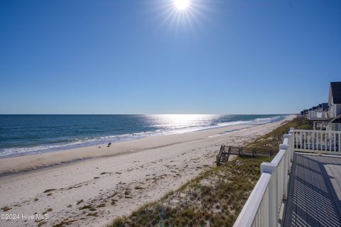 A home in North Topsail Beach