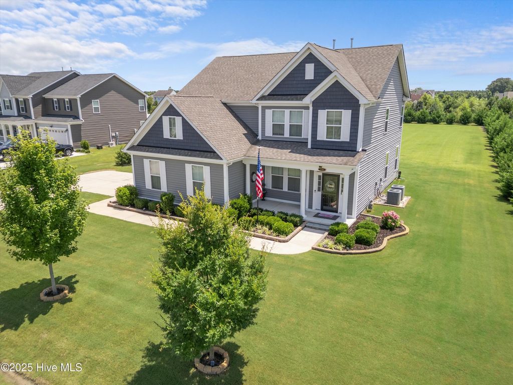 Photo of 110 Ashbee Court, Moyock, NC 27958 (MLS # 100538174)