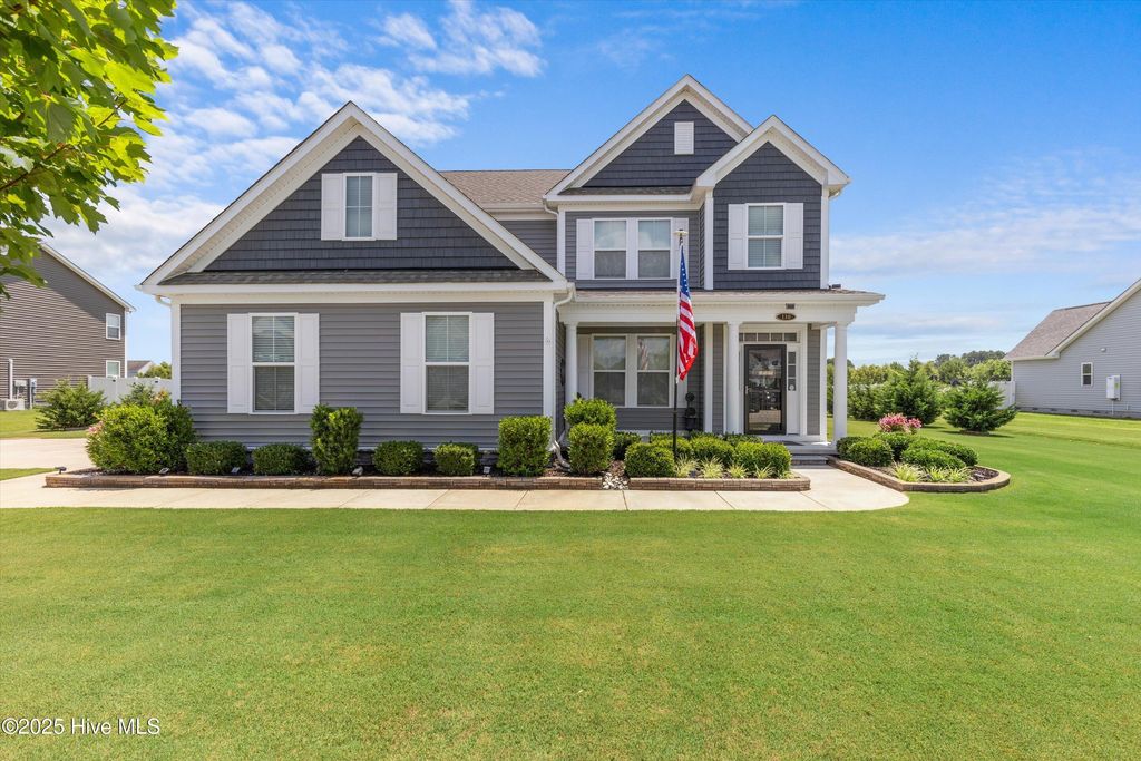 Photo of 110 Ashbee Court, Moyock, NC 27958 (MLS # 100538174)