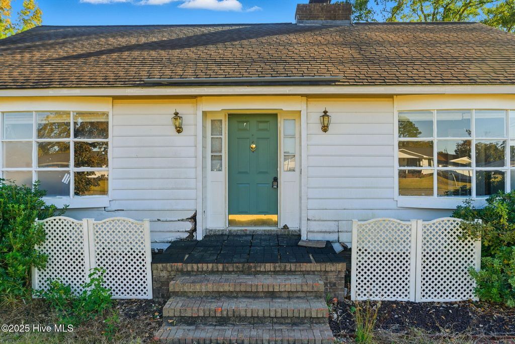 Photo of 602 Weaver Drive, Goldsboro, NC 27530 (MLS # 100538249)