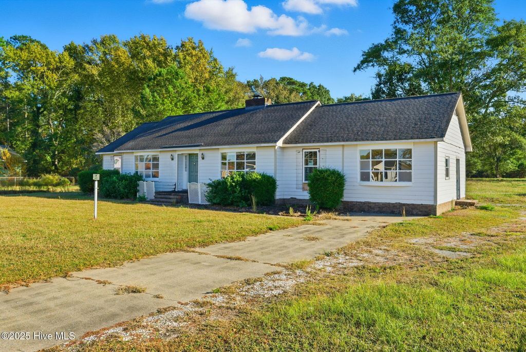 Photo of 602 Weaver Drive, Goldsboro, NC 27530 (MLS # 100538249)