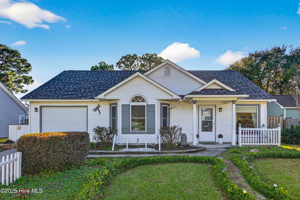 Photo of 1220 Lacewood Court, Wilmington, NC 28409 (MLS # 100541934)