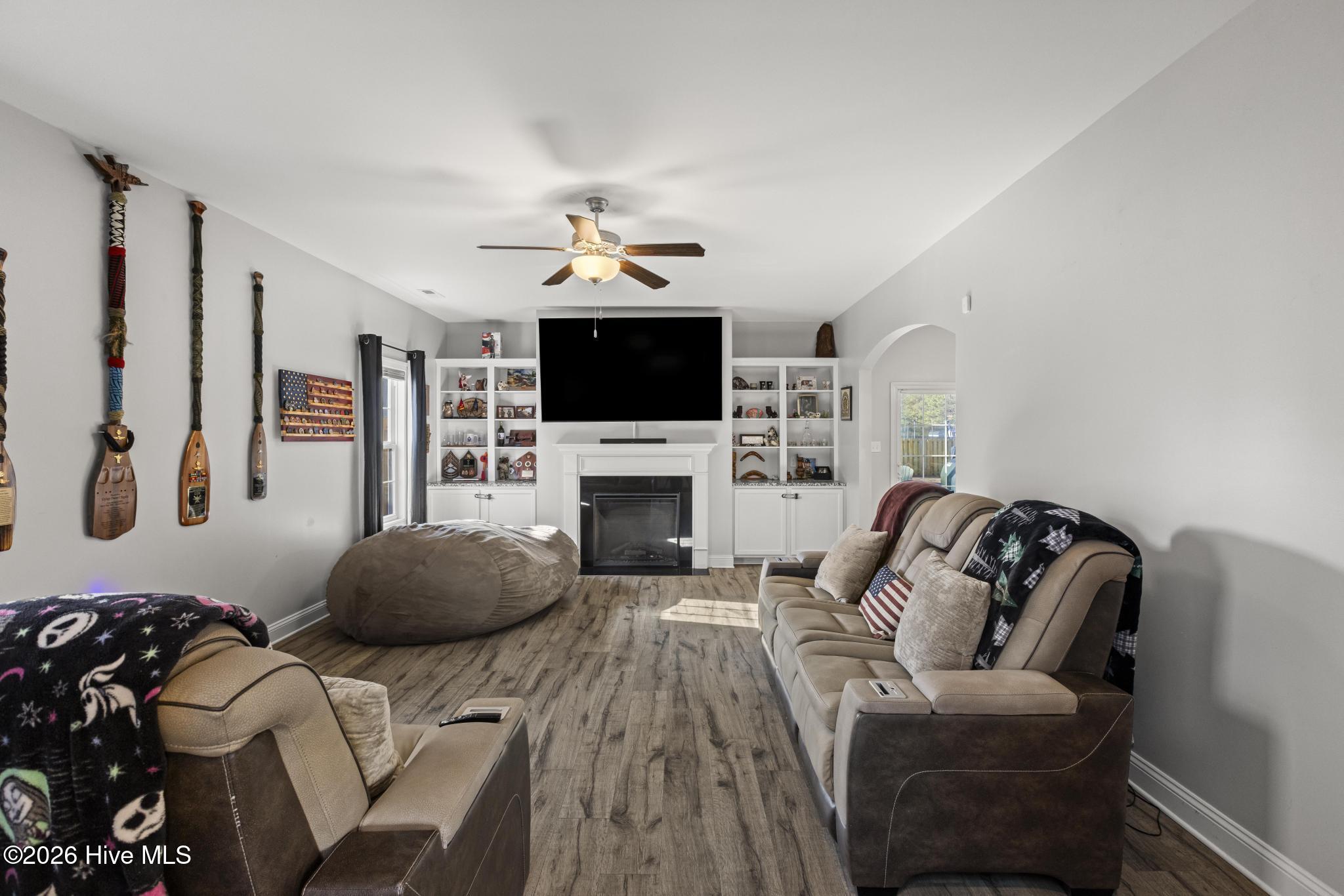 403 Anchor Hitch Court