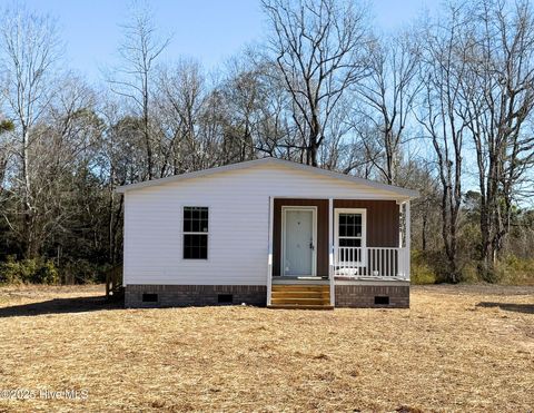 A home in Winnabow