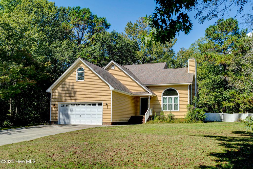 Photo of 607 Trace Drive, Wilmington, NC 28411 (MLS # 100533608)