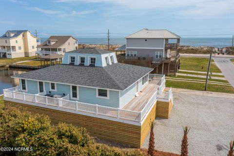 A home in North Topsail Beach