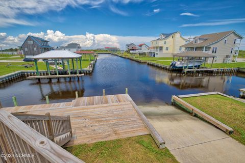 A home in North Topsail Beach