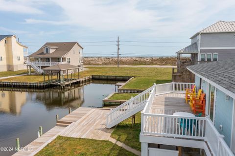 A home in North Topsail Beach