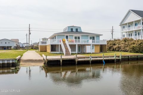 A home in North Topsail Beach