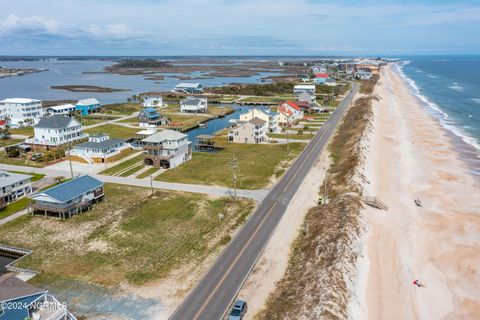 A home in North Topsail Beach