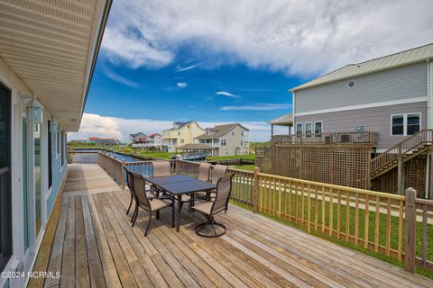 A home in North Topsail Beach