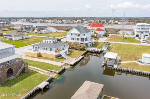 A home in North Topsail Beach