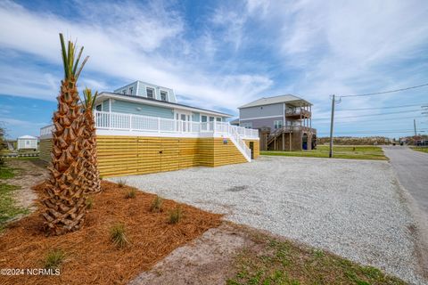 A home in North Topsail Beach