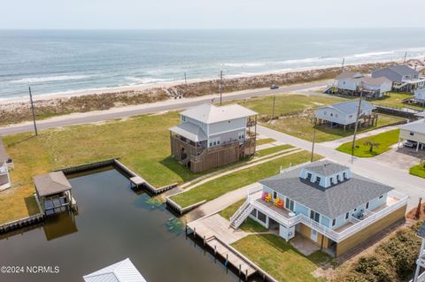 A home in North Topsail Beach