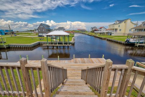 A home in North Topsail Beach