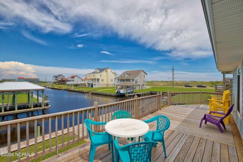 A home in North Topsail Beach