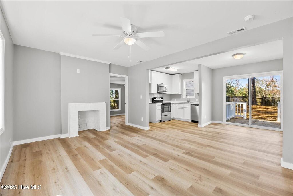 Photo of 312 Sherwood Road, Jacksonville, NC 28540 (MLS # 100540938)