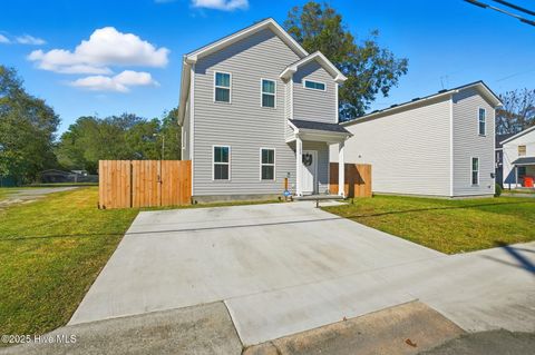 Photo of 1103 Peartree Road, Elizabeth City, NC 27909 (MLS # 100537395)