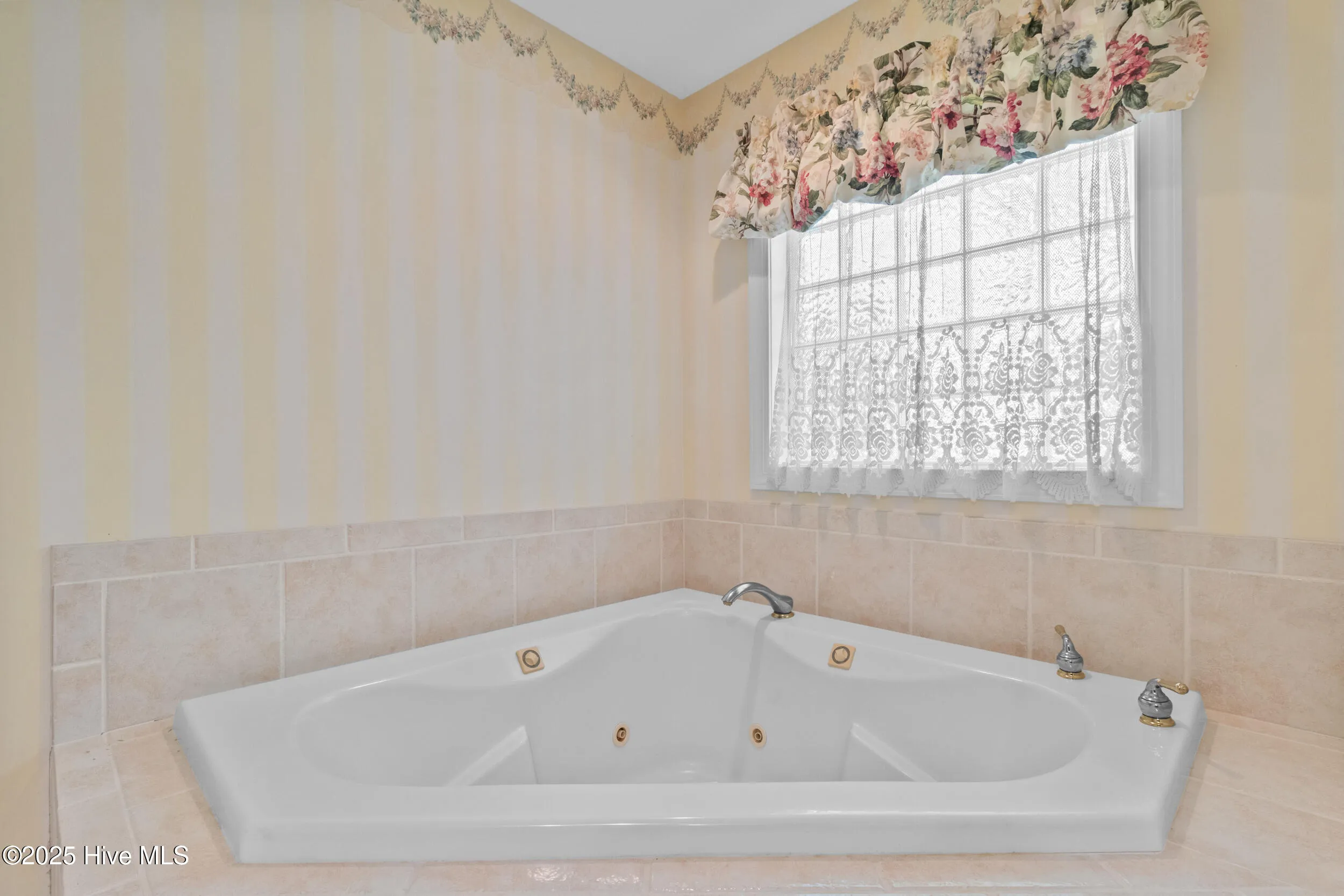 Wilmington, North Carolina 28409, United States, 3 Bedrooms Bedrooms, ,3 BathroomsBathrooms,Residential,Active,237416