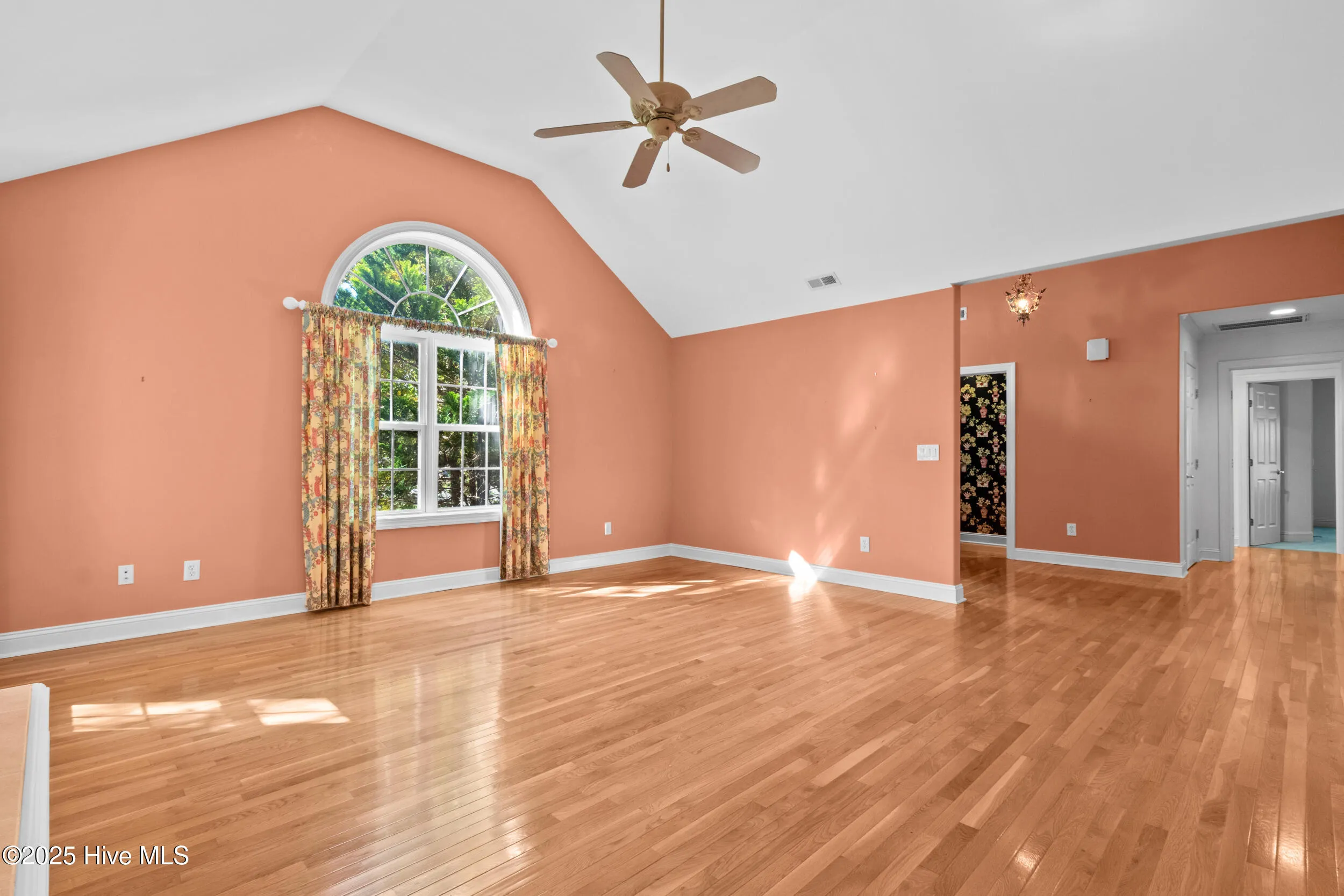 Wilmington, North Carolina 28409, United States, 3 Bedrooms Bedrooms, ,3 BathroomsBathrooms,Residential,Active,237416