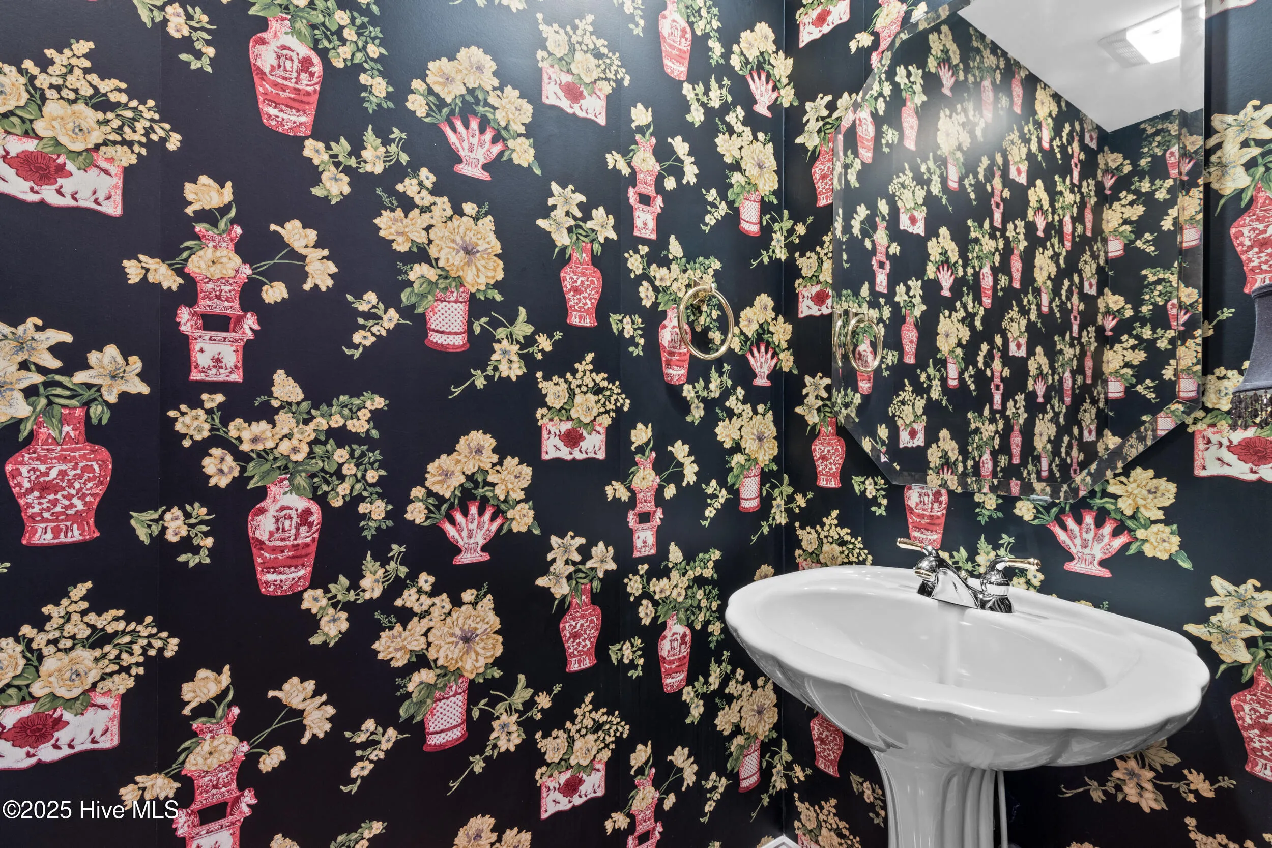 Wilmington, North Carolina 28409, United States, 3 Bedrooms Bedrooms, ,3 BathroomsBathrooms,Residential,Active,237416