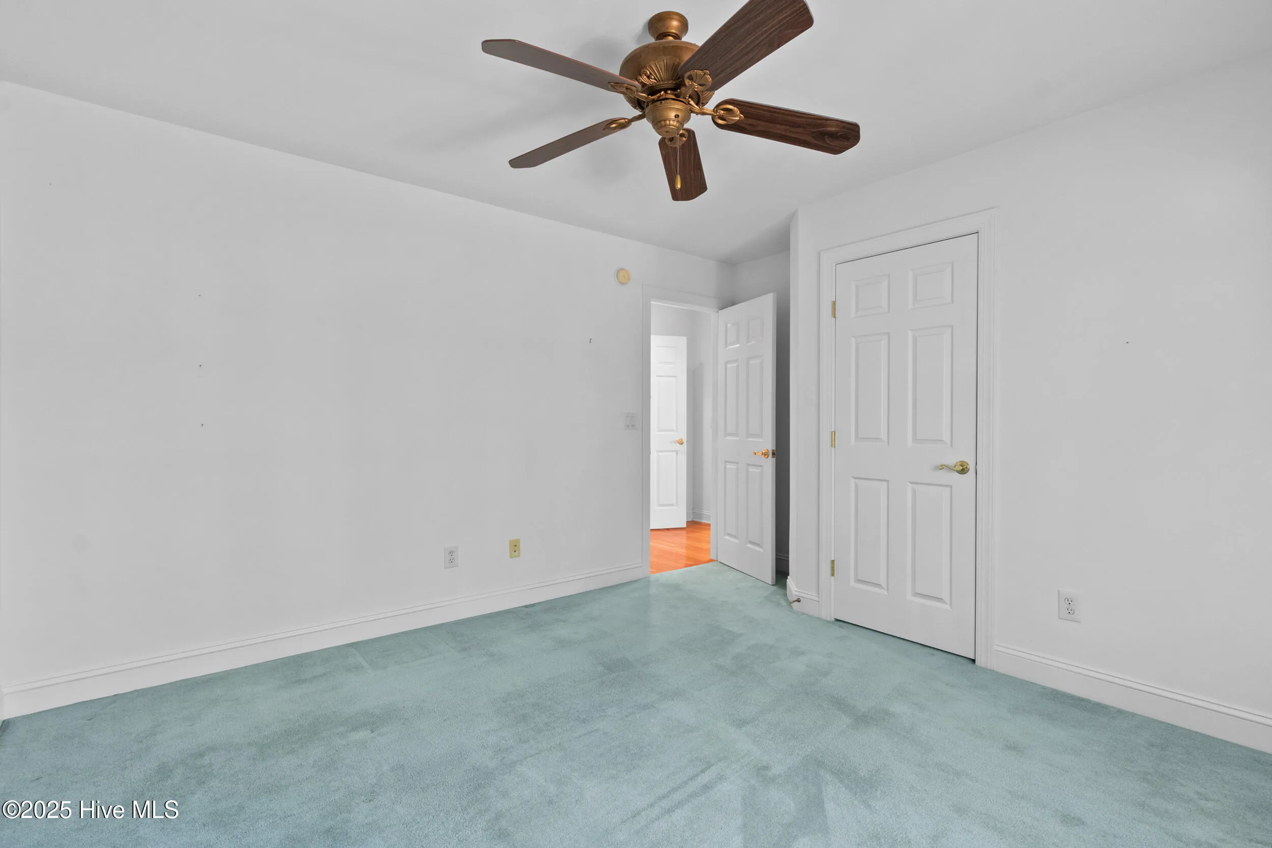 Wilmington, North Carolina 28409, United States, 3 Bedrooms Bedrooms, ,3 BathroomsBathrooms,Residential,Active,237416