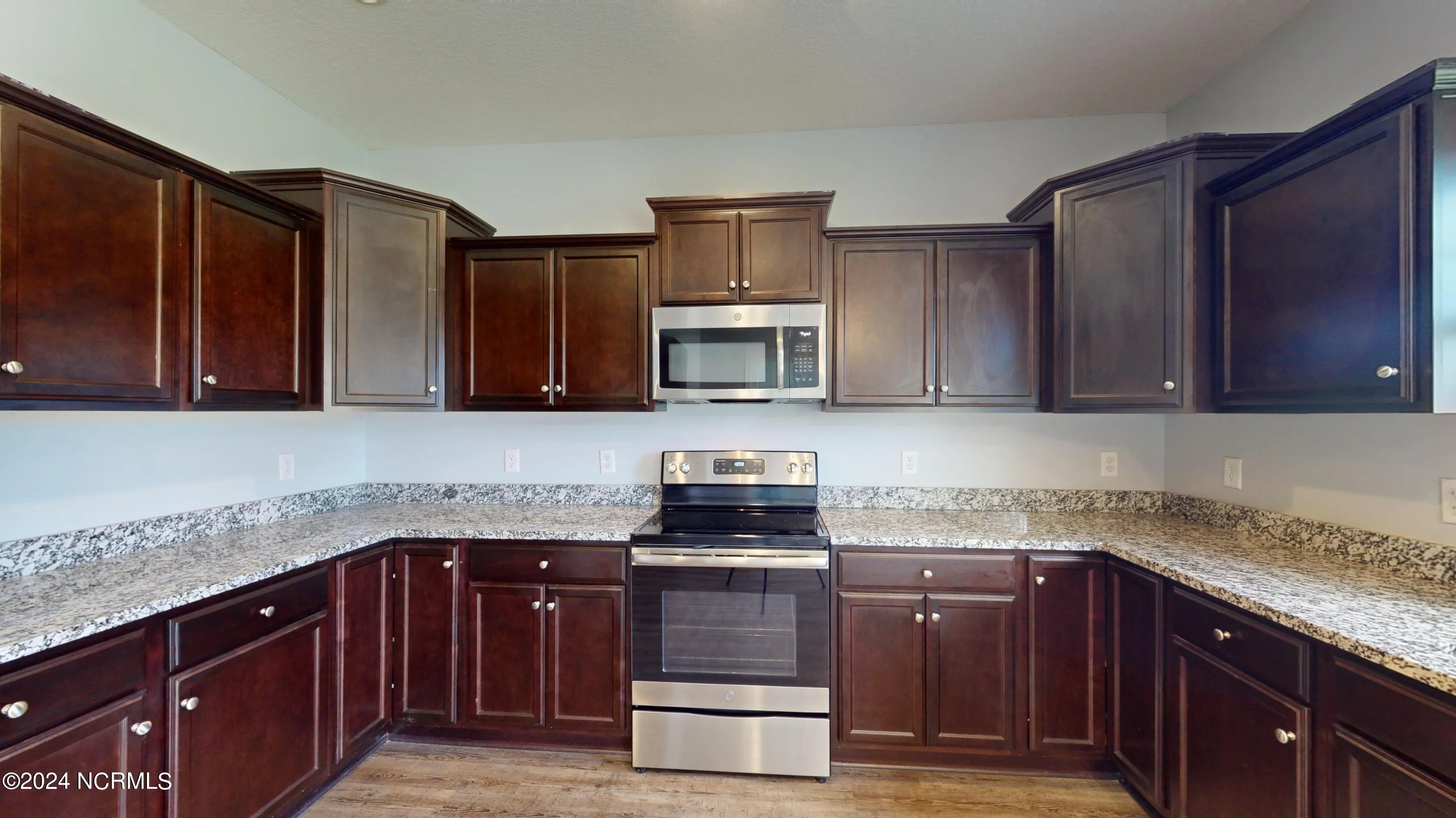 Jacksonville, North Carolina 28546, United States, 3 Bedrooms Bedrooms, ,2 BathroomsBathrooms,Residential,Pending,49867