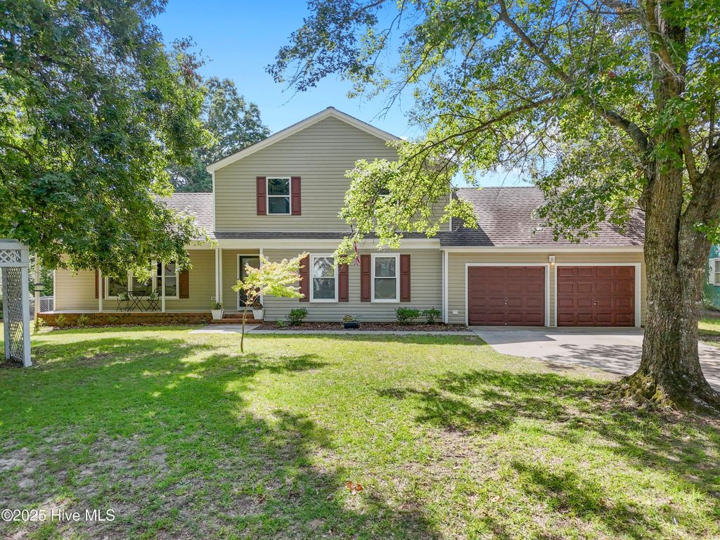 Photo of 113 Bellowing Doe Road, Hampstead, NC 28443 (MLS # 100520934)