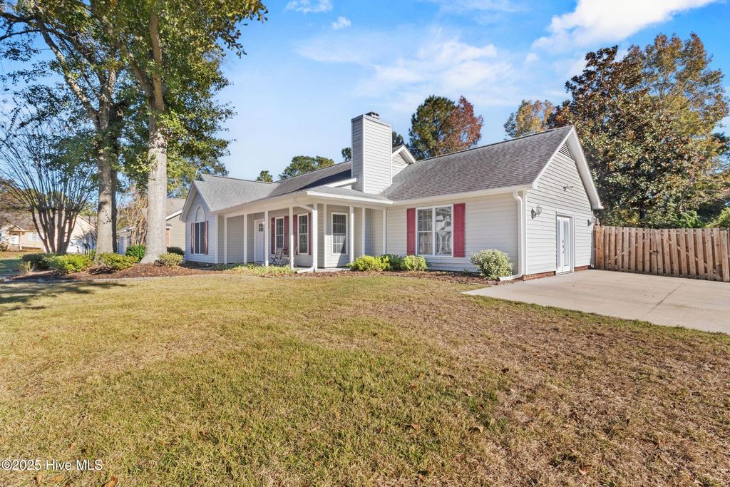 Photo of 4300 Pennhurst Court, Wilmington, NC 28405 (MLS # 100541040)