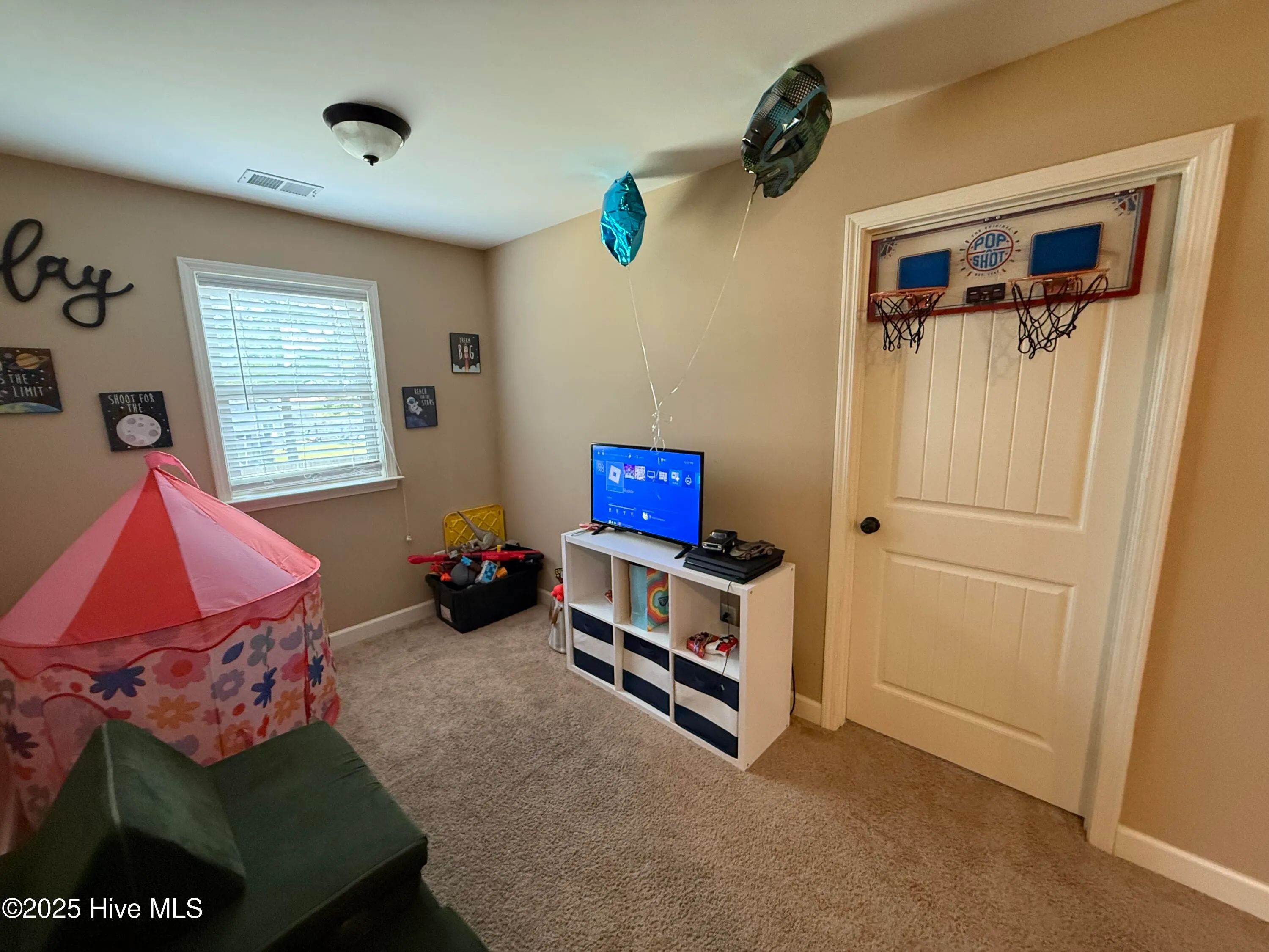 Pikeville, North Carolina 27863, United States, 4 Bedrooms Bedrooms, ,3 BathroomsBathrooms,Residential,Pending,201551