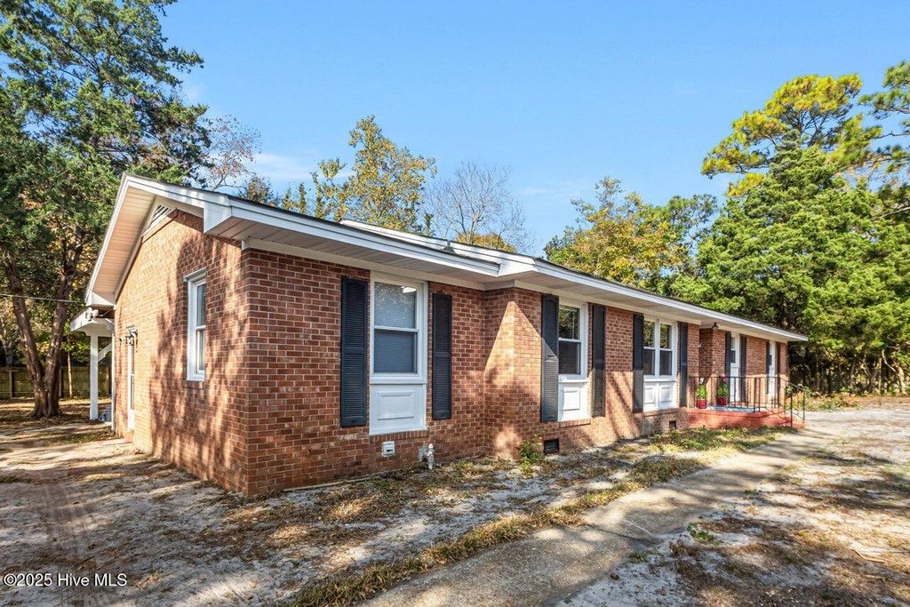 Photo of 3202 College Road S, Wilmington, NC 28412 (MLS # 100542546)
