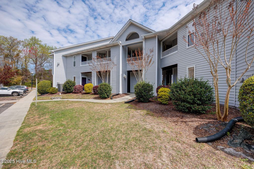 Photo of 4126 Breezewood Drive #Apt 101, Wilmington, NC 28412 (MLS # 100498042)