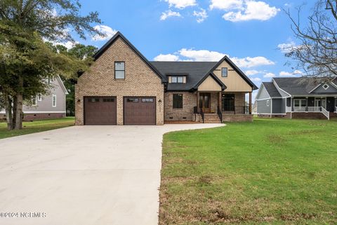 A home in Elizabeth City