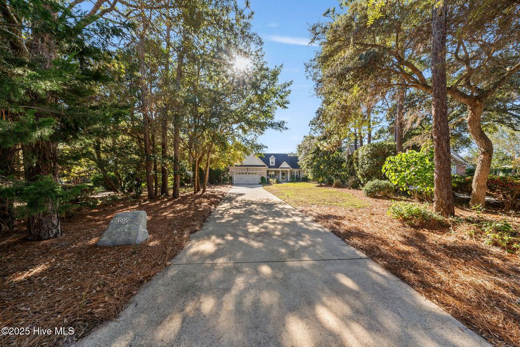 Photo of 3305 Gordonia Circle SE, Southport, NC 28461 (MLS # 100538034)