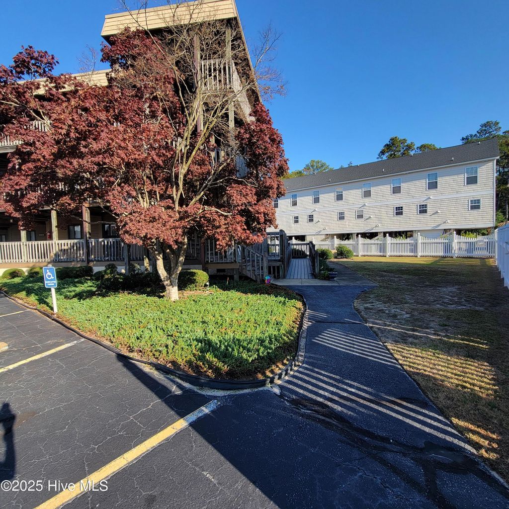 Photo of 313 Lake Place Condo Drive, Elizabethtown, NC 28337 (MLS # 100542336)