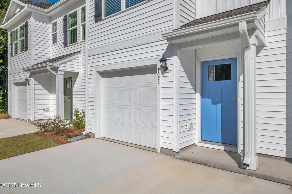 Photo of 123 S Grassland Road, Surf City, NC 28445 (MLS # 100539430)
