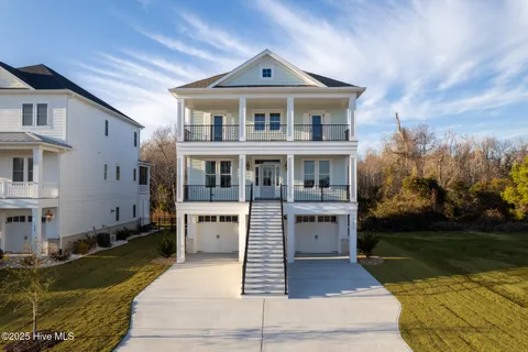 218 Colleton Square, Newport, NC 28570 - #: 100447711