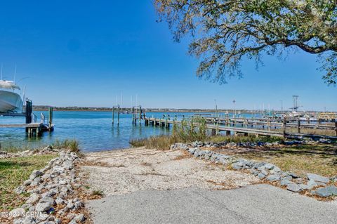 A home in Topsail Beach