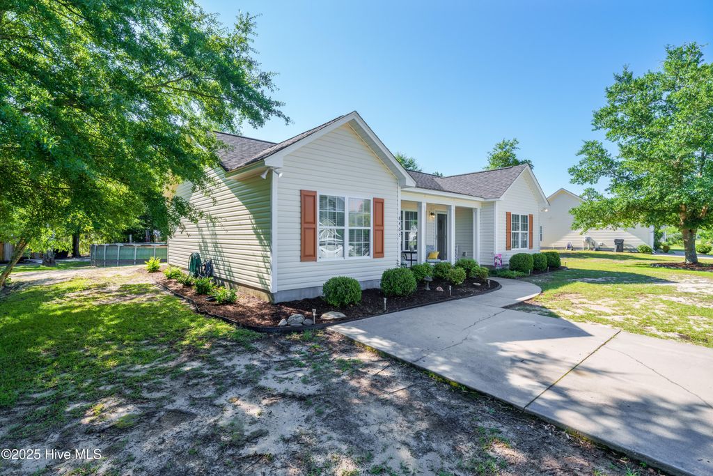 Photo of 8463 Heirloom Drive NE, Leland, NC 28451 (MLS # 100513069)