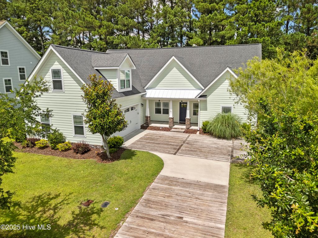 Photo of 112 N Brig Drive, Hampstead, NC 28443 (MLS # 100513534)