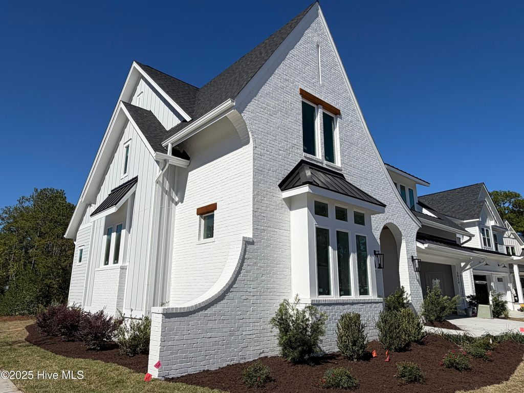 Photo of 3924 Laurel Point Drive #147, Wilmington, NC 28409 (MLS # 100516192)