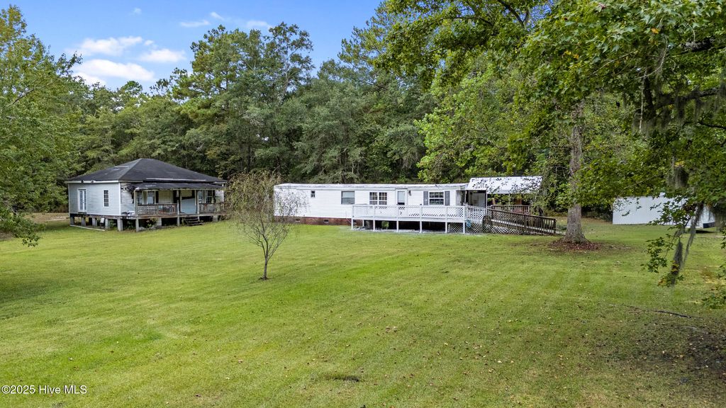 Photo of 587 Town Creek Road NE, Leland, NC 28451 (MLS # 100533724)