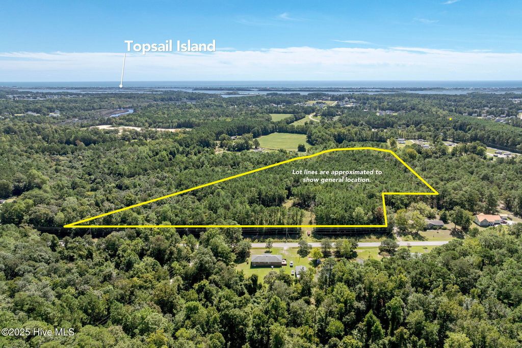 Photo for 529 Holly Ridge Road, Holly Ridge, NC 28445 (MLS # 100530481)