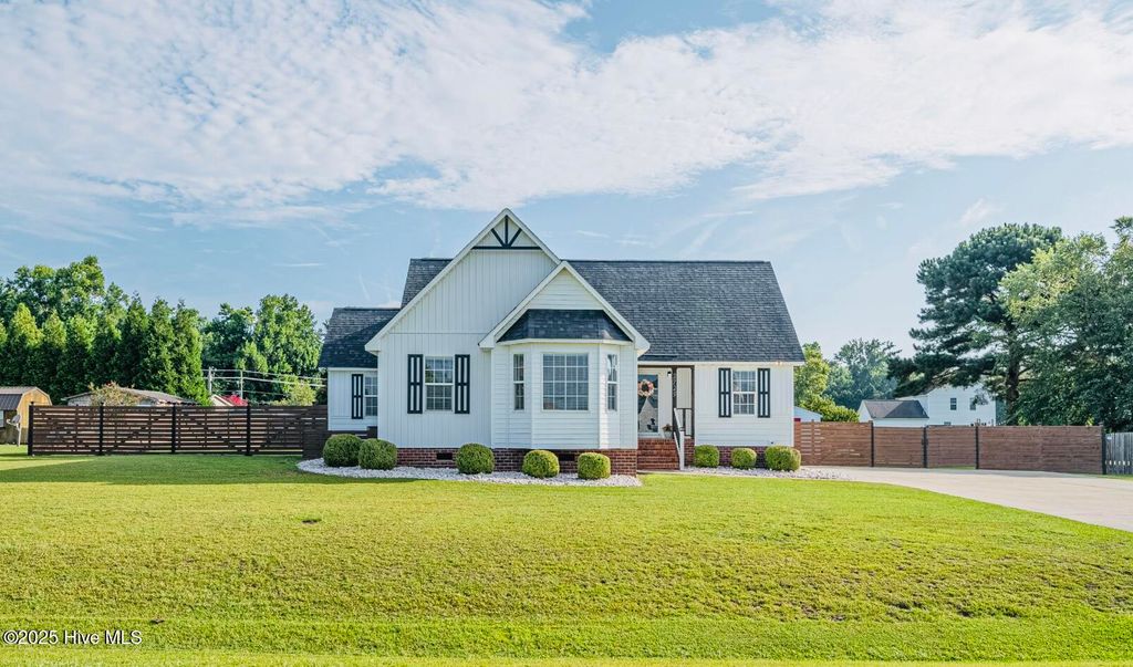 Photo of 2729 Preston Lane, Grimesland, NC 27837 (MLS # 100527036)