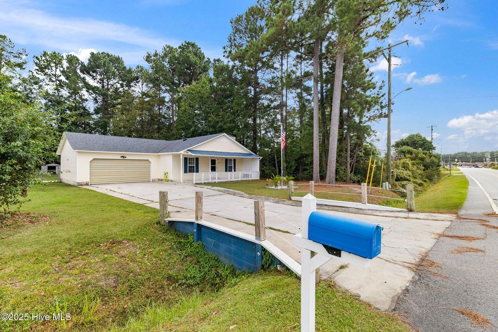 Photo of 202 Catawba Road, Havelock, NC 28532 (MLS # 100535415)