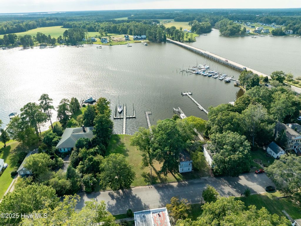 Photo of 119 S Main Street, Bath, NC 27808 (MLS # 100541350)